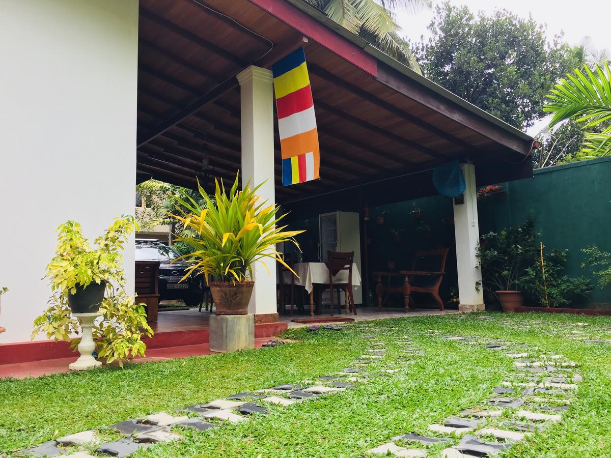 Villa Begonia Katugastota Exterior photo